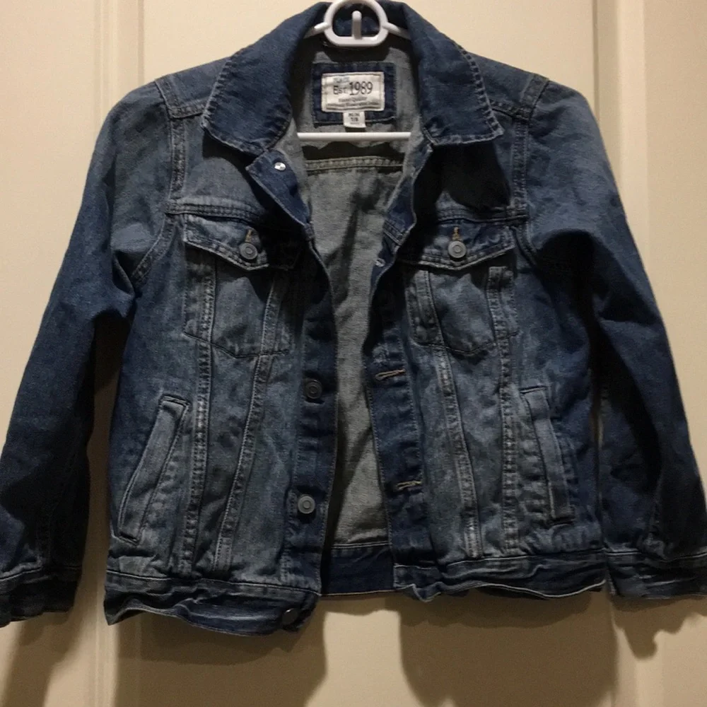The Children’s Place kids distressed Jean jacket boy’s size 7/8